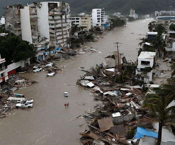 Two weeks after Hurricane Otis, Acapulco shadow of former self