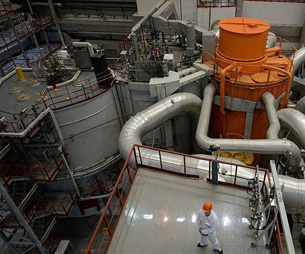 Future nuclear power reactors could rely on molten salts - but what about corrosion?
