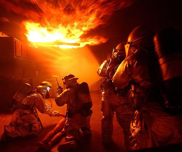 Southern Italy wildfire kills two firefighters