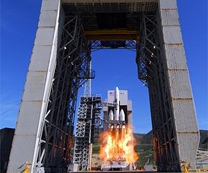 First Delta IV Heavy Launches From Vandenberg