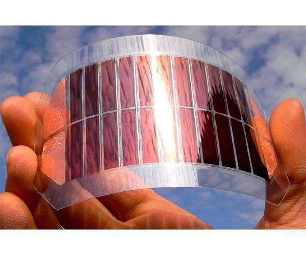 Japan sees bright future for ultra-thin, flexible solar panels