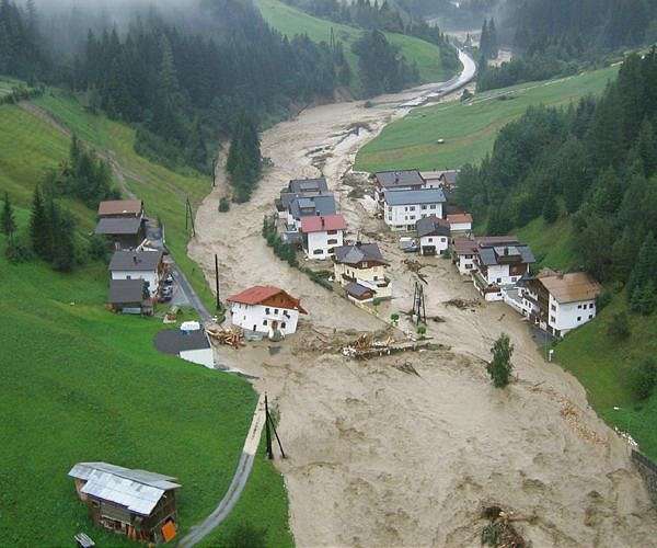 Flood-hit region leaders to meet in Poland to discuss EU aid