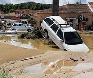 Floods kill 25, wreck homes in French Riviera