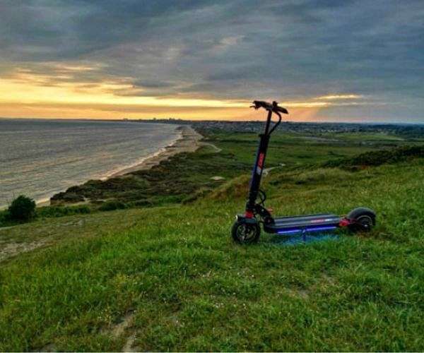 The Future of Green Transportation: How Electric Scooters are Reducing Urban Carbon Footprints