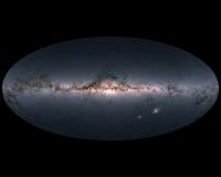 Observing Gaia from Earth to improve its star maps
