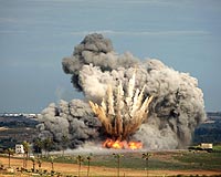 Israeli aircraft hit Gaza for first time since truce