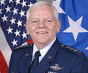 EADS recruits ex-US Air Force officer, as it vies for tanker deal