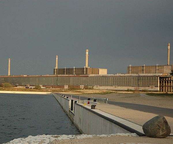 How to decommission a nuclear power plant