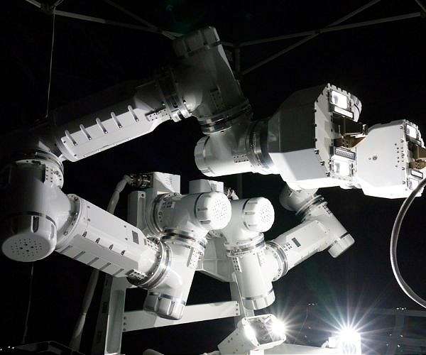 GITAI launches autonomous robotic arms for ISS external operations