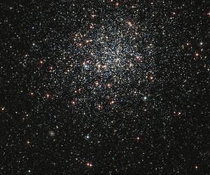 Hubble Finds Stellar Life And Death in Globular Cluster