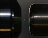 Researchers use laser to levitate, glowing nanodiamonds in vacuum