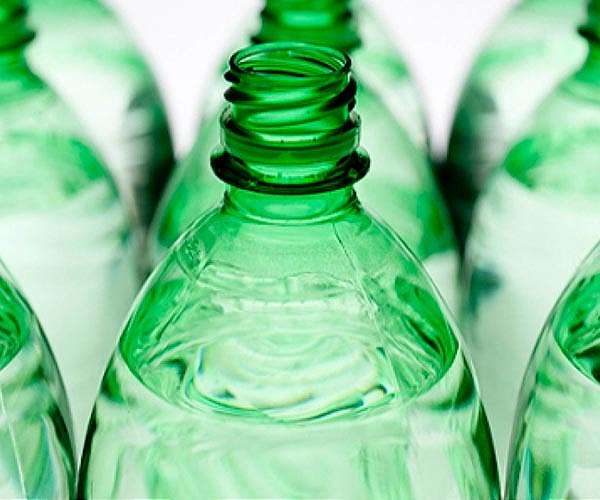 Solar-Driven Process Converts Waste Plastics Into Hydrogen And Industrial Fuels