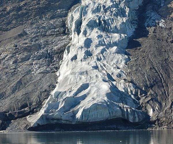 Extreme Greenland ice melt raised global flood risk: study