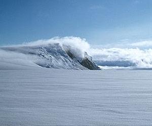 New eruption could be looming in Iceland, experts warn