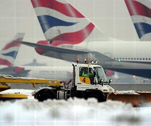 Snow causes more cancellations at Heathrow airport