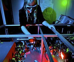 Researchers gain information advantage from surprising quantum source