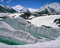 Himalayan snowstorm, avalanche kill 17 trekkers in Nepal