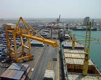 Air strikes target Yemen rebel positions in port offensive