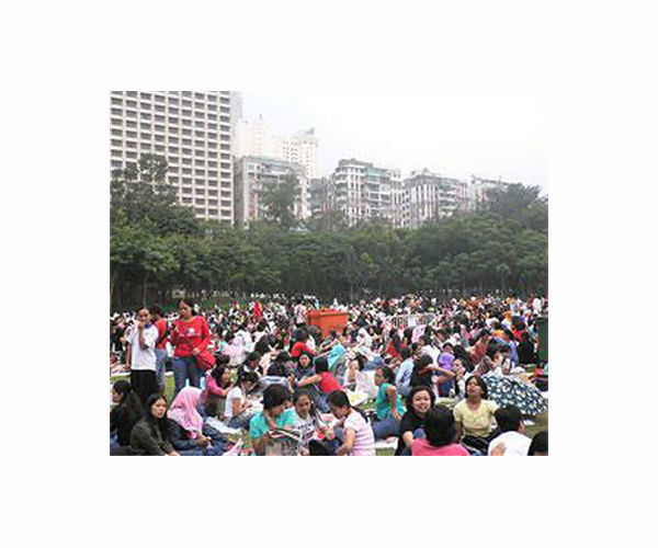 Hong Kong foreign domestic workers 'abandoned' in virus crisis