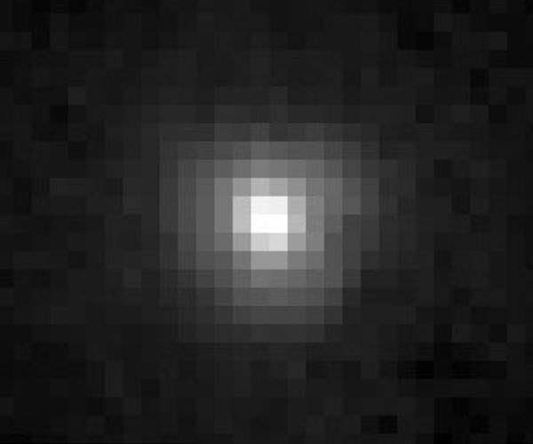 Evolving material, not rings, circling Centaur Chiron