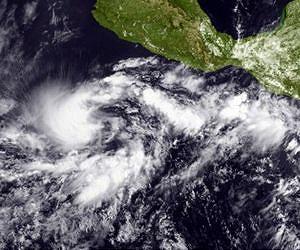 Hurricane Fabio, in Pacific, 'likely' to weaken