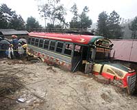 33 dead in Guatemala landslide: rescue workers