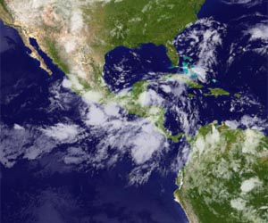 Mexico evacuates 5,000 ahead of Hurricane Ingrid