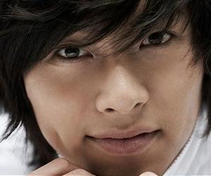 S. Korean actor assigned to frontline Marine duty
