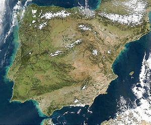 Ground-level ozone pollution helped to recover normal ozone levels over Spain