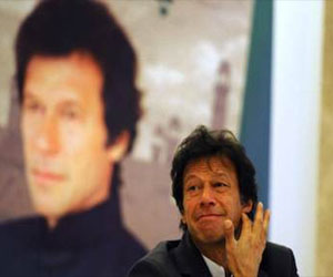 Pakistan's Imran in hospital after rally fall