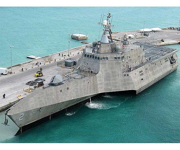 Navy commissions littoral combat ship USS Oakland