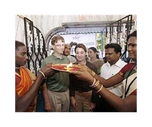 Microsoft founder urges digital revolution against hunger