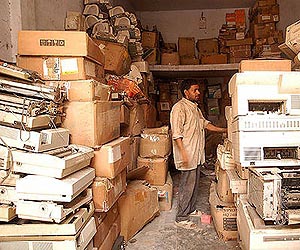 E-waste: Annual gold, silver 'deposits' in new high-tech goods worth $21B; less than 15% recovered