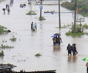 22 dead in Indian floods, 60,000 displaced: official