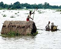 Indian Boat Owners Exploit Floods To Make Money