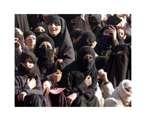 Australia moves on head-covering laws