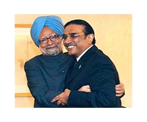 India presses on Pakistan as Obama courts rivals