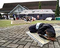 Massive quake hits Indonesia
