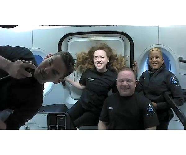 What life is like aboard the SpaceX Dragon capsule