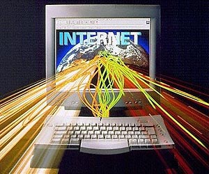 Internet has no 'off switch', says web inventor