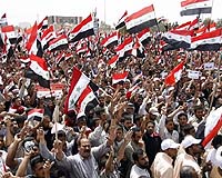US pact holds pitfalls for Iraq's feuding factions: analysts