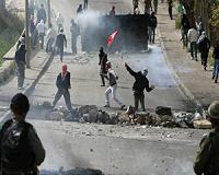 Palestinians reject US push for peace talks beyond April