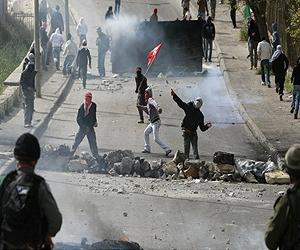 Israelis, Palestinians aim for peace deal in 9 months