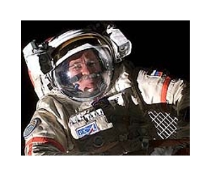 NASA rigs up snorkel in spacesuit after risky water leak