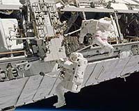 Astronauts complete final space walk