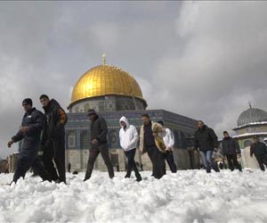 Jerusalem buried in snow as rare storm pounds Mideast