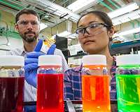 Scientists elevate quantum dot solar cell world record