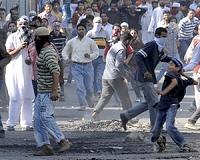 Hindu hardliners storm Indian university after Kashmir flood appeal