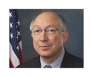 Salazar vows to 'clean up' agency that regulates US oil rigs