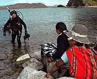 Peru-Bolivia route blocked over Titicaca pollution